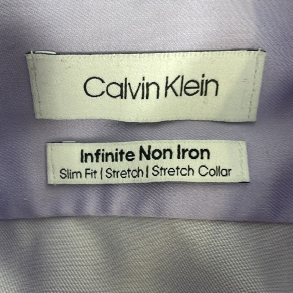 Calvin Klein Men’s button up long sleeve shirt. Light purple/lilac. Non iron.EUC - Picture 6 of 10